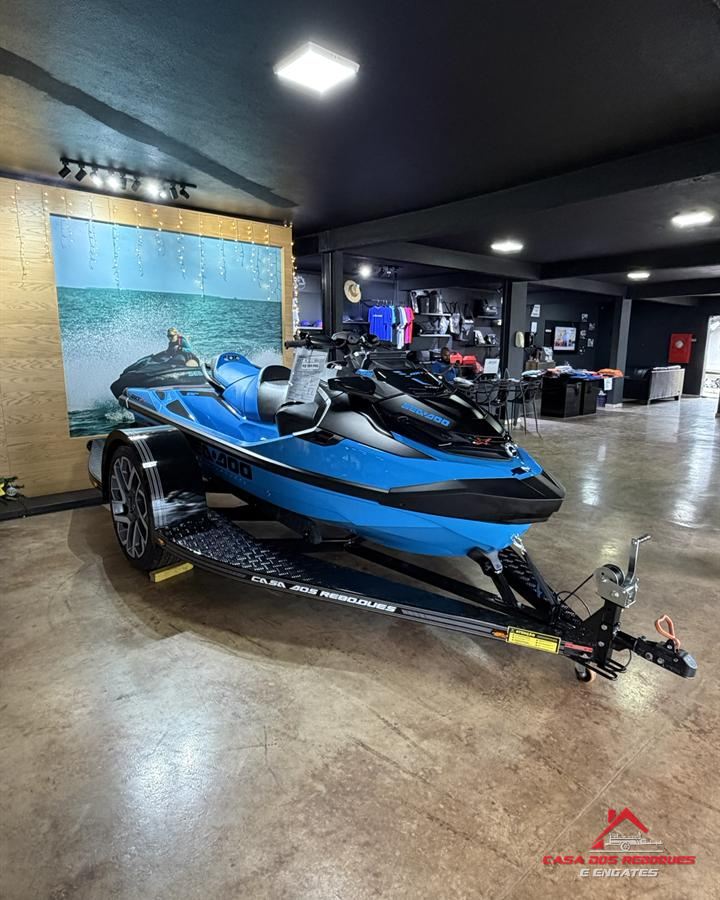 Projeto entregue: reboque para jet ski · entrega no showroom